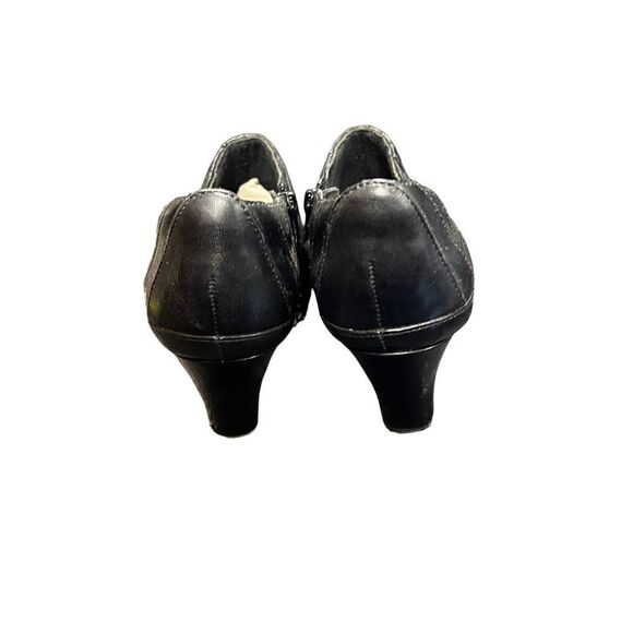 Clarks Artisan bootie black leather side zipper size 9 - Picture 6 of 11